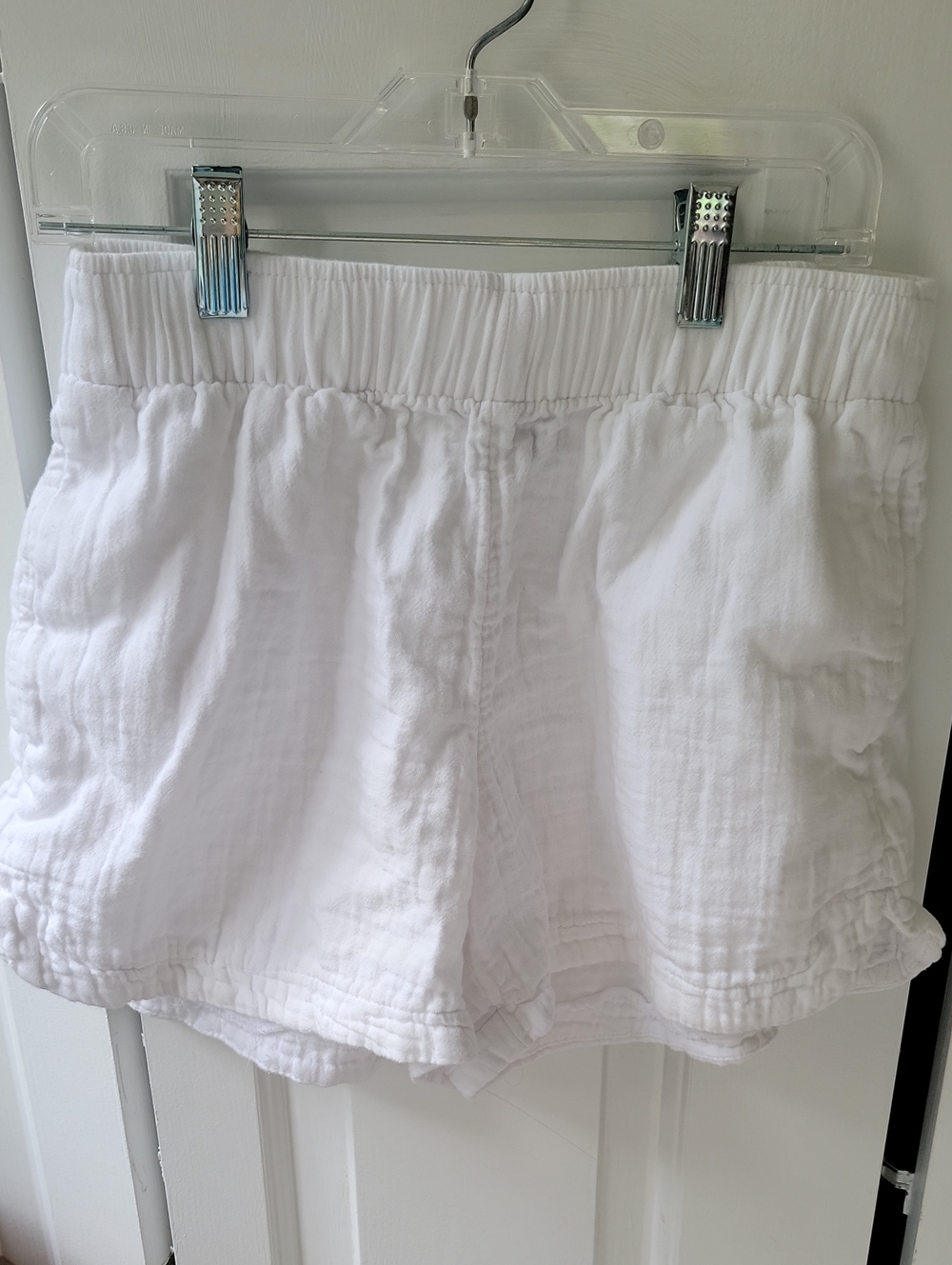 Old Navy White Women's Cotton Shorts